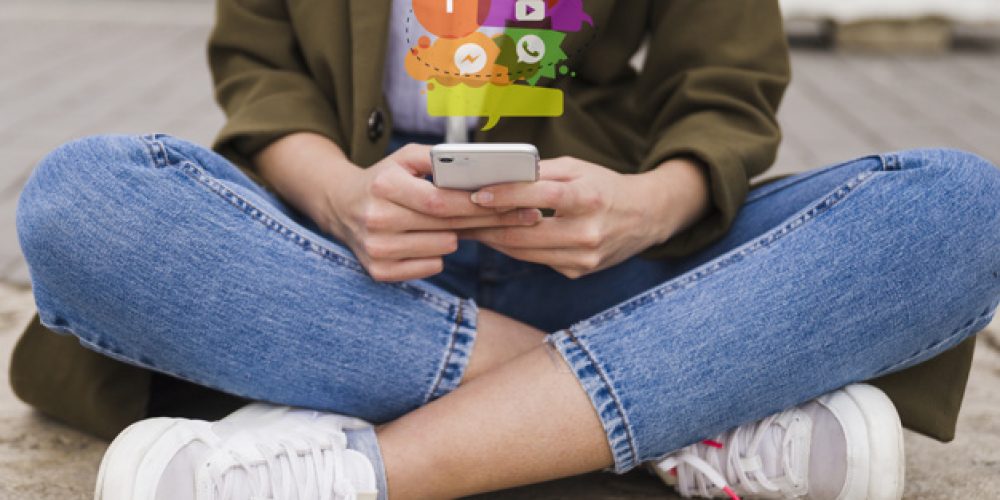 小心屏幕被操控 跳出「回音室效應」