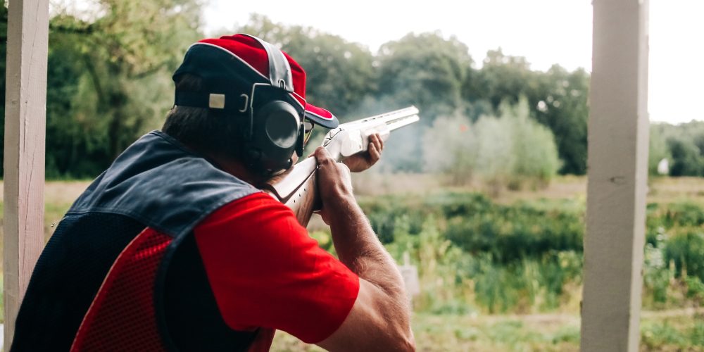 美國女獵殺長頸鹿Po相曬命　不甘挨批出言反駁：我在支持保育